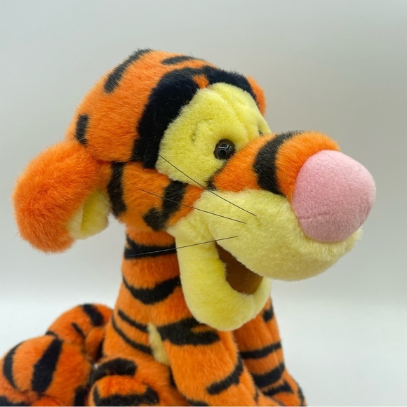 Vintage Walt Disney Company Lot Winnie The Pooh& Tigger Plush 10” Curly Tail - Picture 2 of 11